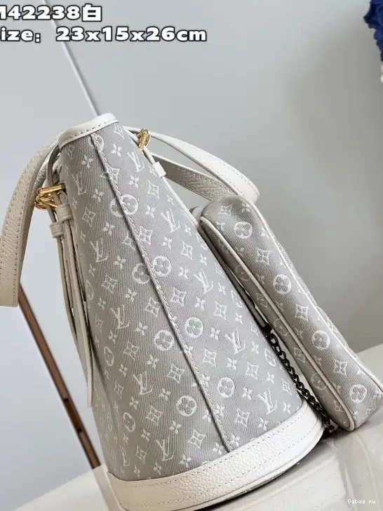NANO VUITTON LOUIS BUCKET 0704